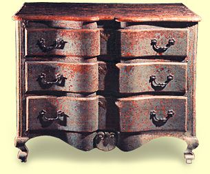 18th c. Commode-en-Arbalete